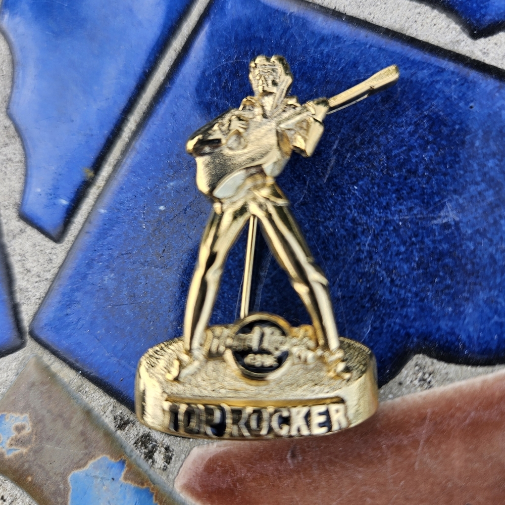 Hard Rock Cafe Pin - Top Rocker